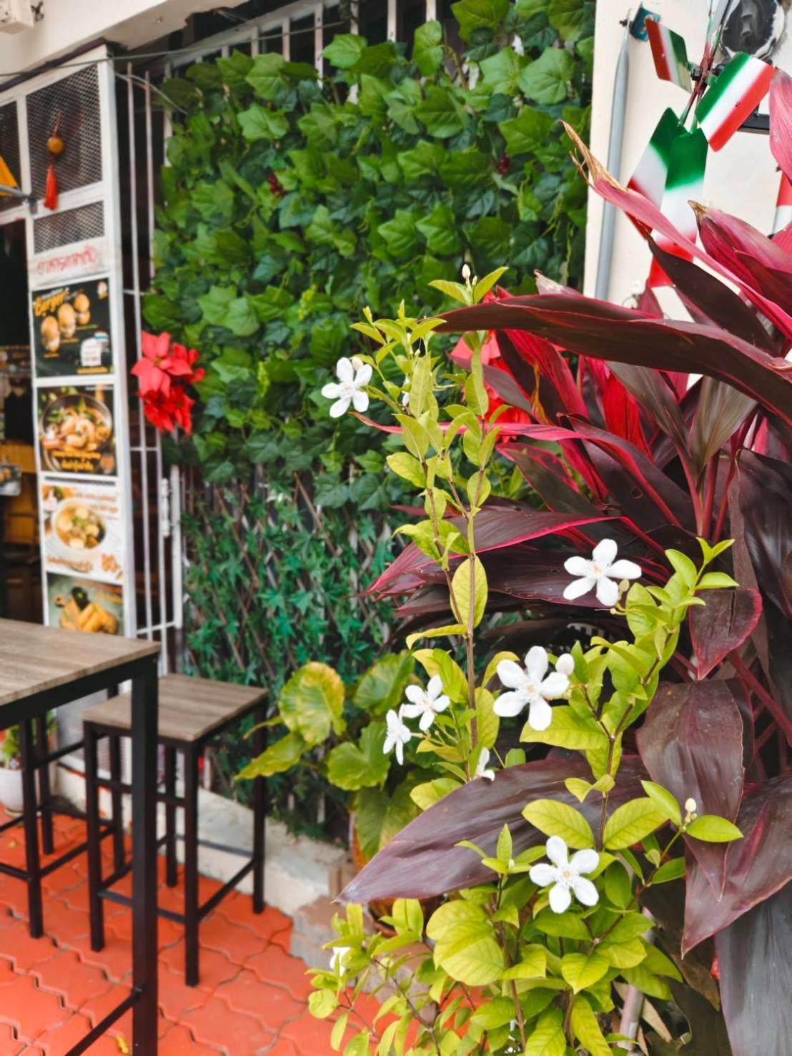 Rhythm Of Life Guesthouse 56 Bangkok Eksteriør billede